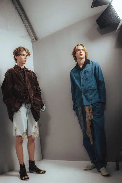 Look 16